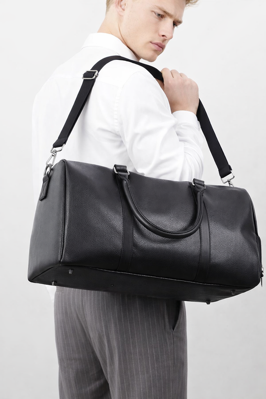 VIENNA DUFFLE — Leather-Look Travel Bag