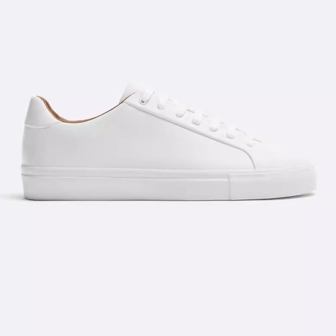 COPENHAGEN COURT — Premium Leather Low-Top Sneaker with Contrast Sole